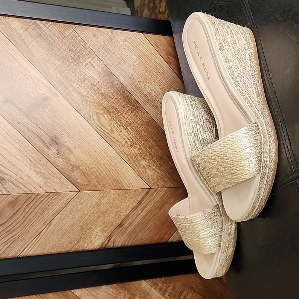 Pelle Moda raffia gold slide wedges 8 -8.5